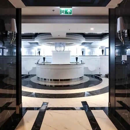 Hanza Tower Silver 21 & Pool Appartement *