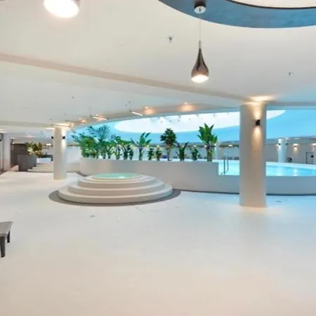 Appartement Hanza Tower Silver 21 & Pool Szczecin